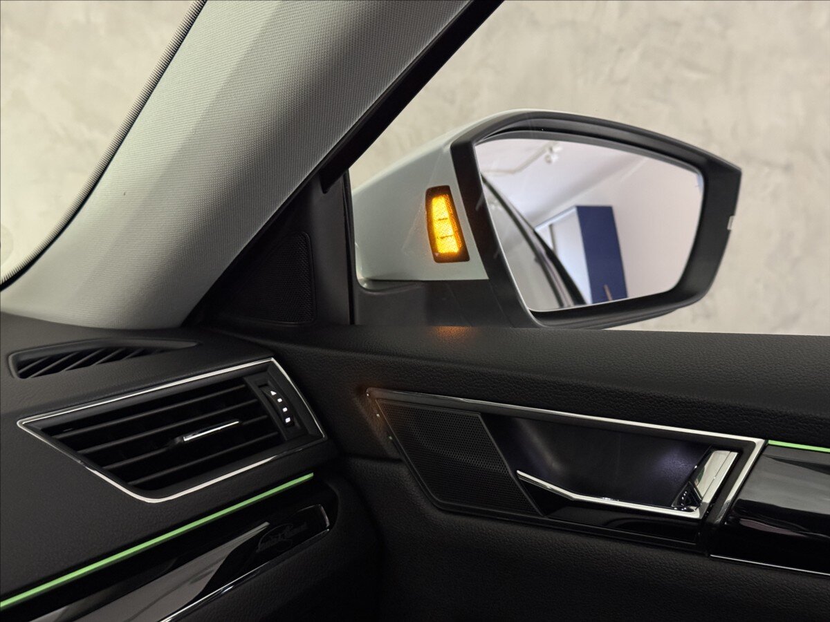 Škoda Superb Kombi 1,4 l 160 kw