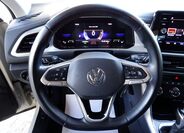 Volkswagen T-Roc 13