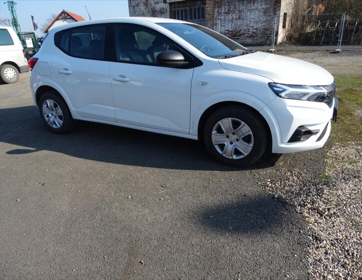 Dacia Sandero Hatchback 999,0 67 kw