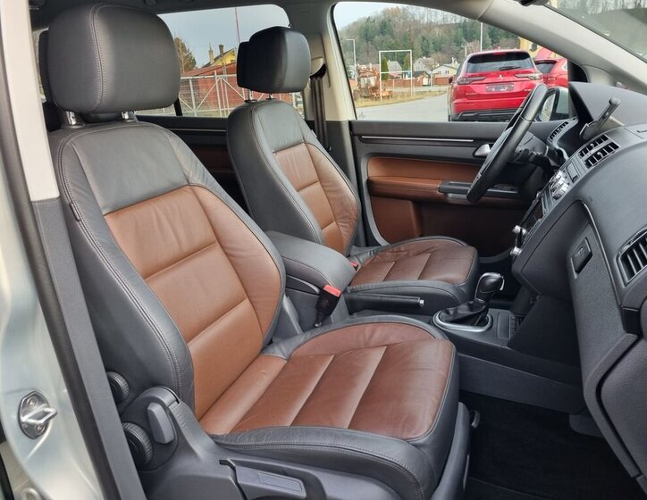 Volkswagen Touran 10