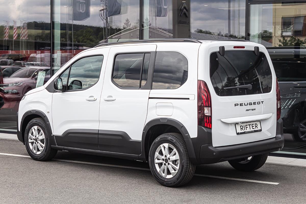 Peugeot Rifter MPV 1,5 l 96 kw