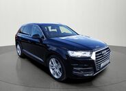 Audi Q7 6