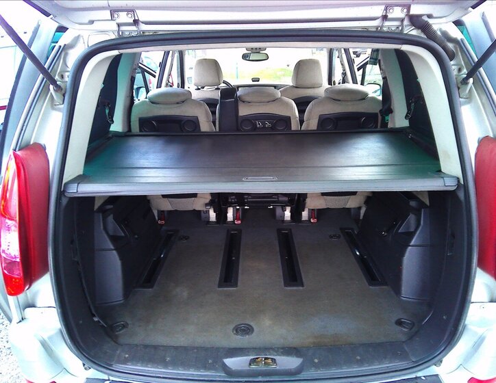 Peugeot 807 MPV 2,0 l 100 kw