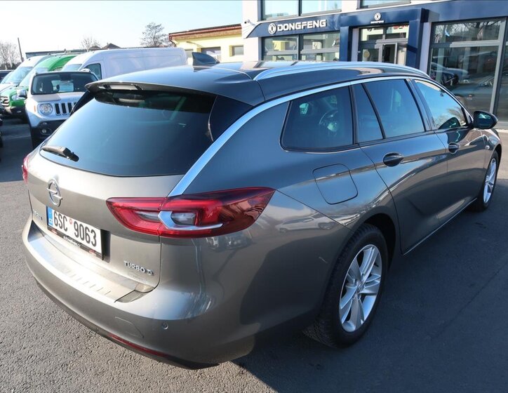 Opel Insignia Kombi 2,0 l 125 kw