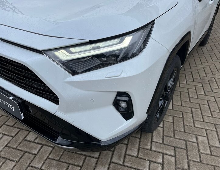 Toyota RAV4 SUV 2,5 l 131 kw