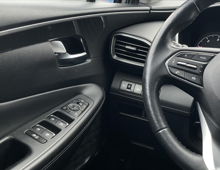 Hyundai Santa Fe SUV / Terénní 2,2 l 148 kw