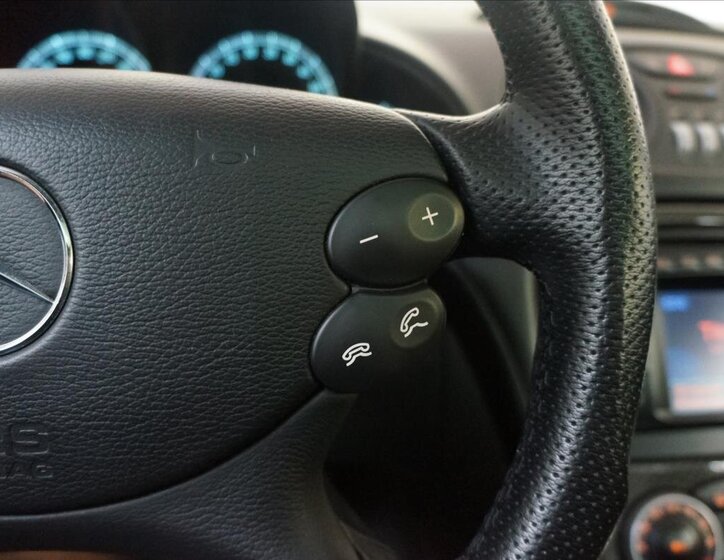 Mercedes-Benz SL Kabriolet 5,5 l 471 kw