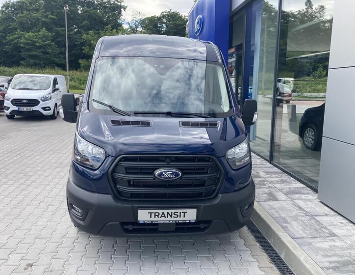 Ford Transit 9