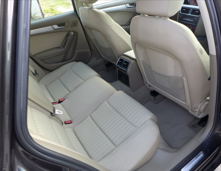 Audi A4 Kombi 2,0 l 105 kw