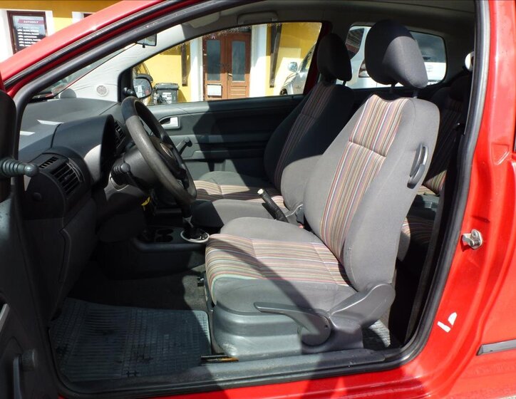 Volkswagen Fox Hatchback 1,2 l 40 kw