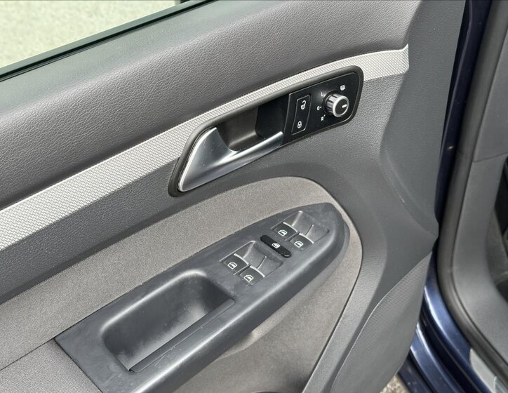 Volkswagen Touran MPV 2,0 l 103 kw