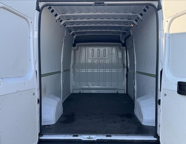 Opel Movano Skříň 2,2 l 103 kw