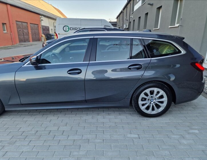 BMW Řada 3 Kombi 2,0 l 110 kw