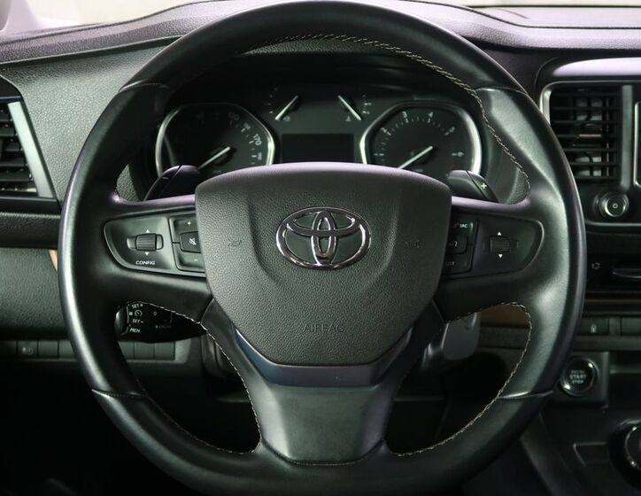 Toyota ProAce 16