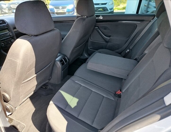 Volkswagen Golf Kombi 2,0 l 103 kw