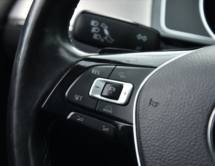 Volkswagen Passat Kombi 2,0 l 140 kw