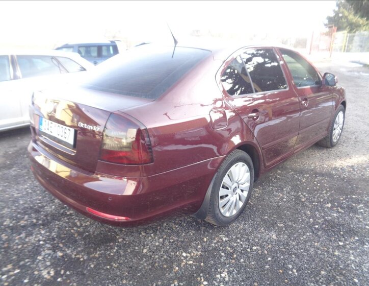 Škoda Octavia Sedan 1,6 l 77 kw