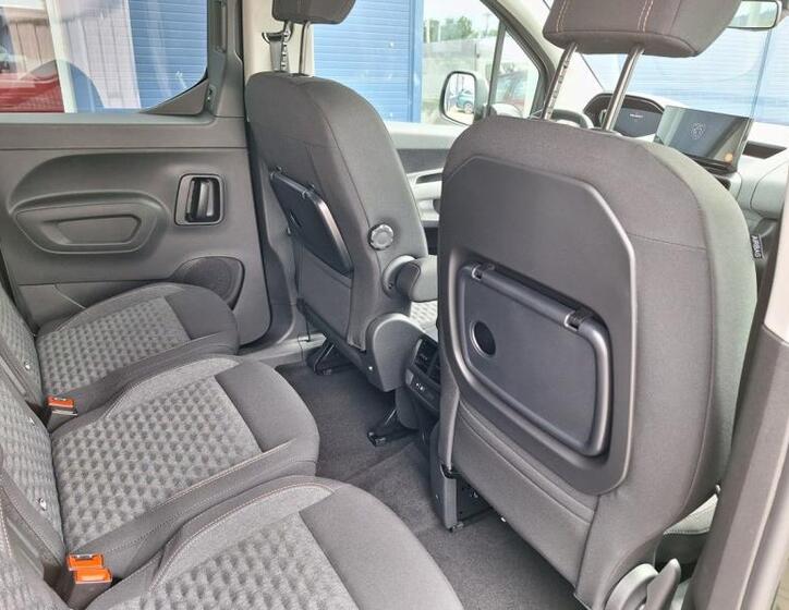 Peugeot Rifter 14