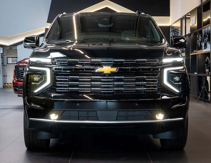 Chevrolet Suburban SUV / Terénní 6,2 l 313 kw