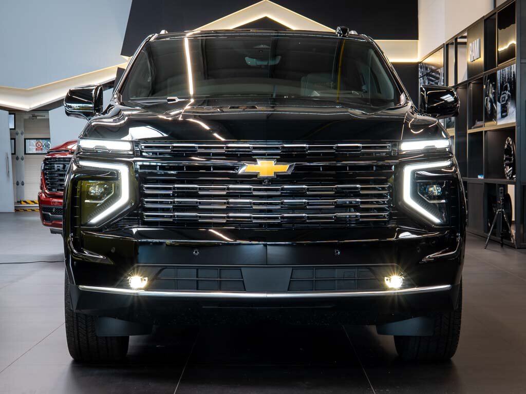 Chevrolet Suburban SUV / Terénní 6,2 l 313 kw