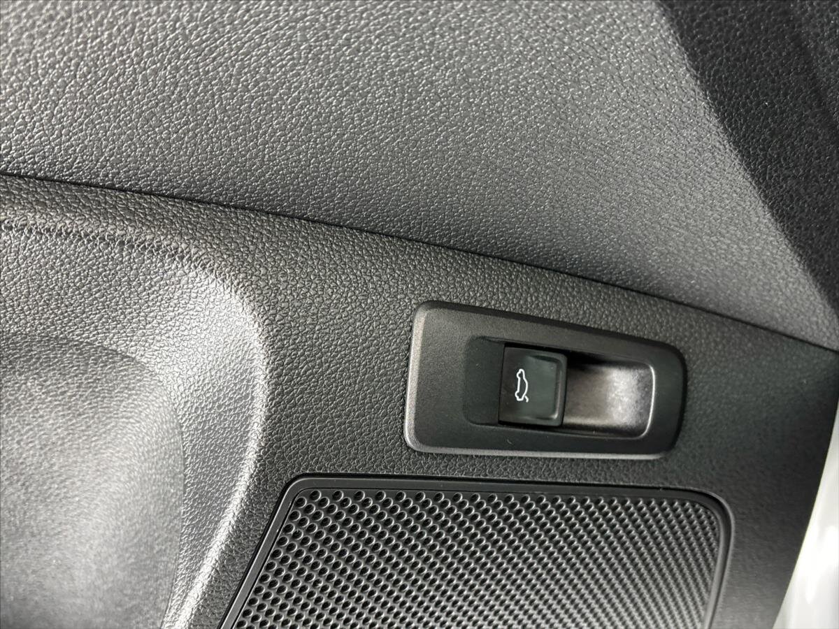 Škoda Karoq SUV / Terénní 1,5 l 110 kw