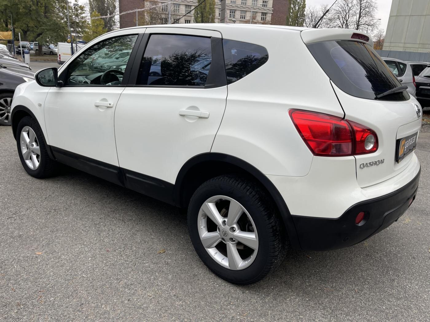 Nissan Qashqai SUV / Terénní 2,0 l 110 kw