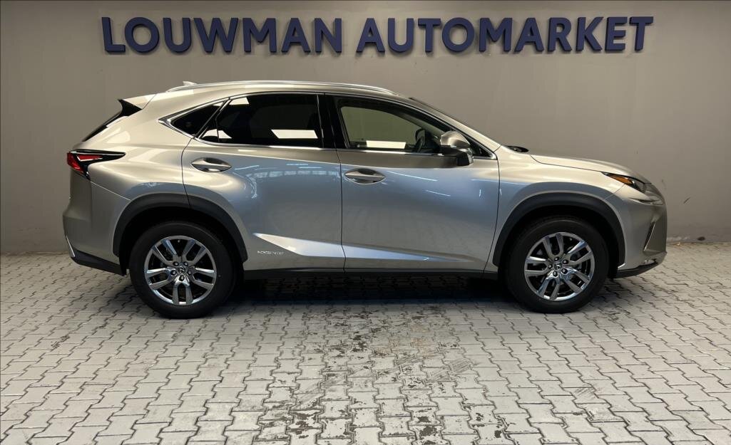 Lexus NX 300h