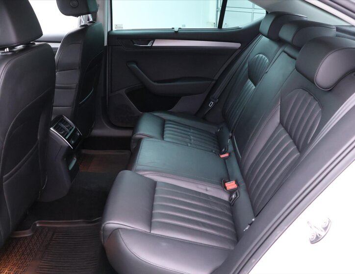 Škoda Superb Liftback 2,0 l 140 kw