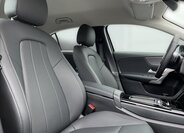 Mercedes-Benz Třídy A Hatchback 1,3 l 120 kw