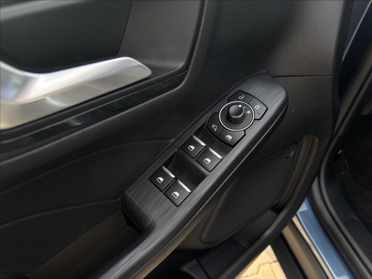 Ford Kuga SUV / Terénní 1,5 l 110 kw