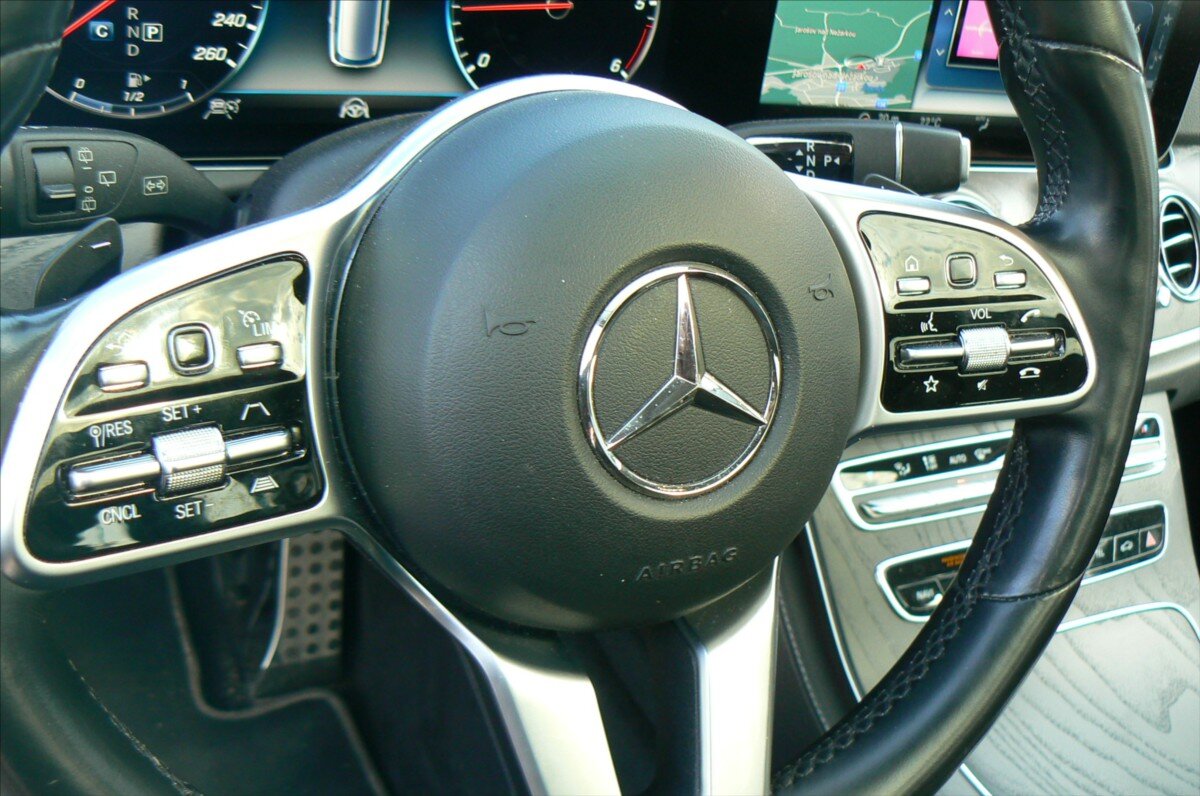 Mercedes-Benz Třídy E Kombi 2,0 l 143 kw