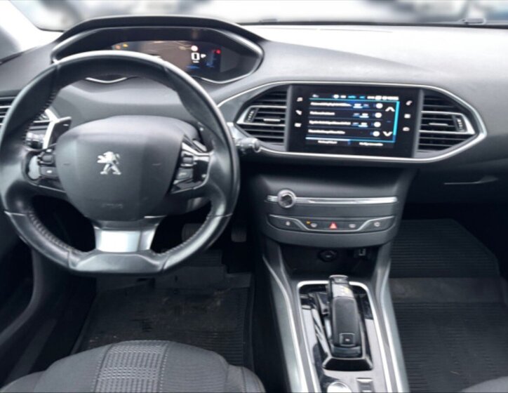 Peugeot 308 Kombi 1,5 l 96 kw