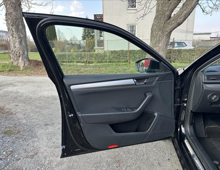 Škoda Superb Kombi 2,0 l 140 kw