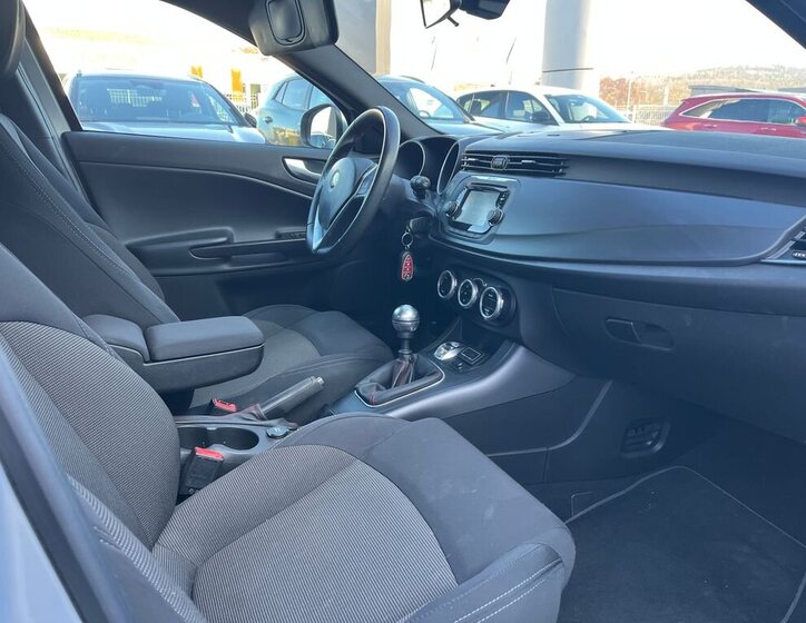 Alfa Romeo Giulietta 7