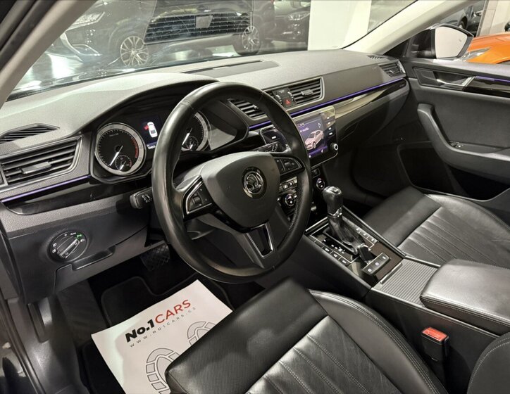 Škoda Superb Sedan / Limuzína 2,0 l 206 kw