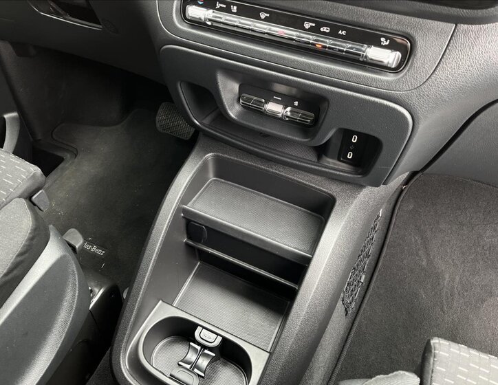 Mercedes-Benz Vito 19