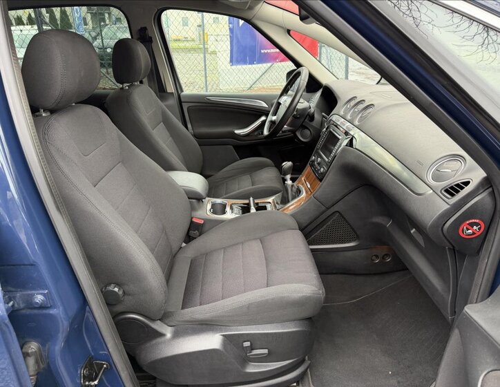 Ford S-MAX MPV 2,2 l 147 kw