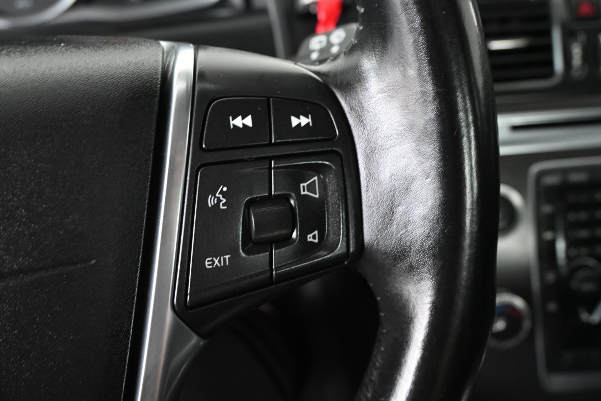 Volvo XC60 SUV 2,4 l 133 kw