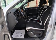 Volkswagen T-Roc CUV / Crossover 1,5 l 110 kw