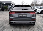 Audi Q8 5