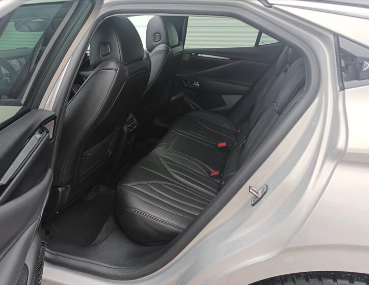 DS Automobiles DS4 Hatchback 1,2 l 96 kw