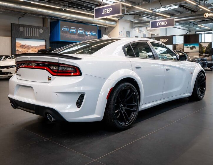 Dodge Charger Sedan 6,4 l 362 kw