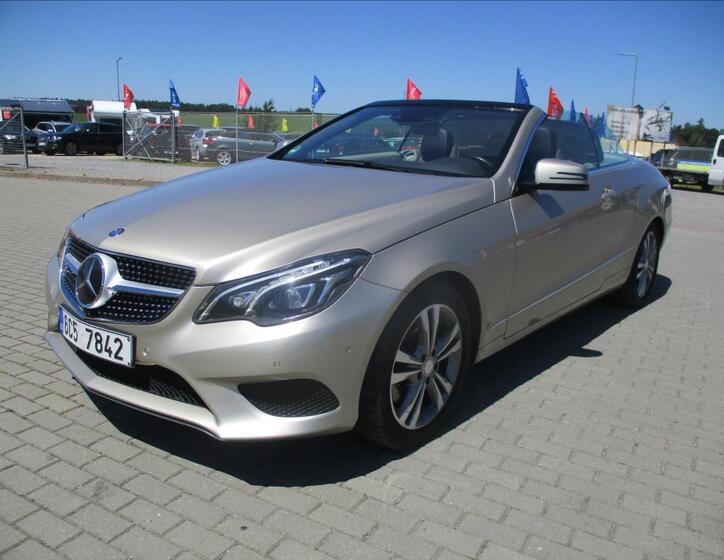 Mercedes-Benz Třídy E 1