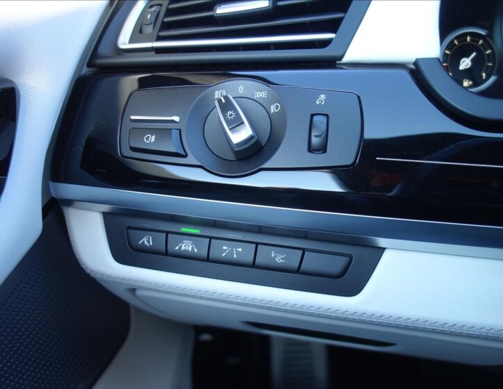 BMW Řada 7 Sedan 4,4 l 330 kw