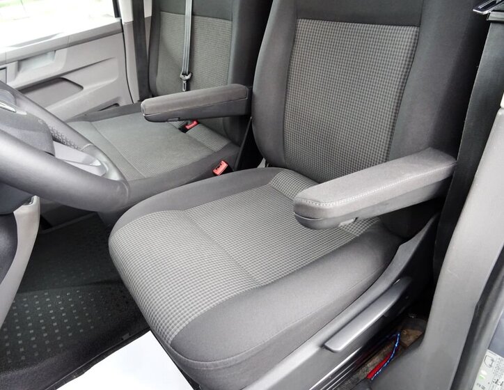 Volkswagen Transporter Skříň 2,0 l 110 kw