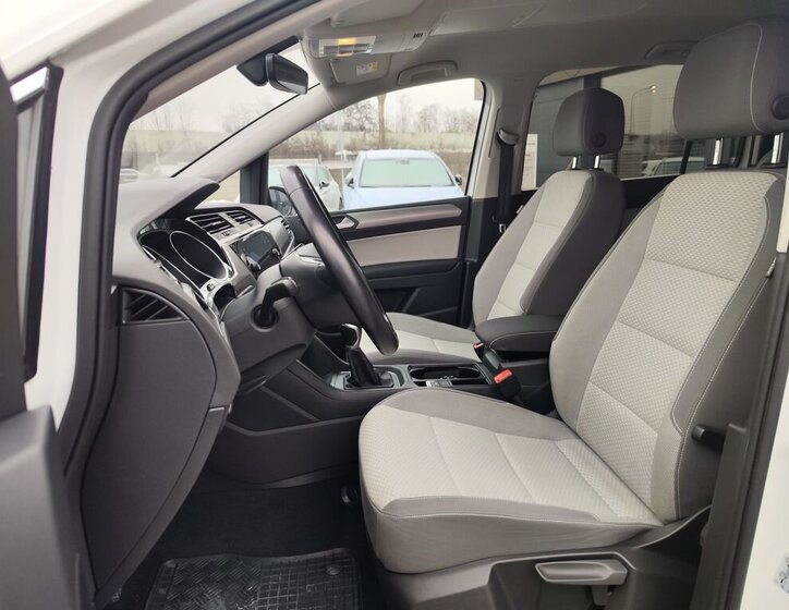 Volkswagen Touran MPV 1,5 l 110 kw