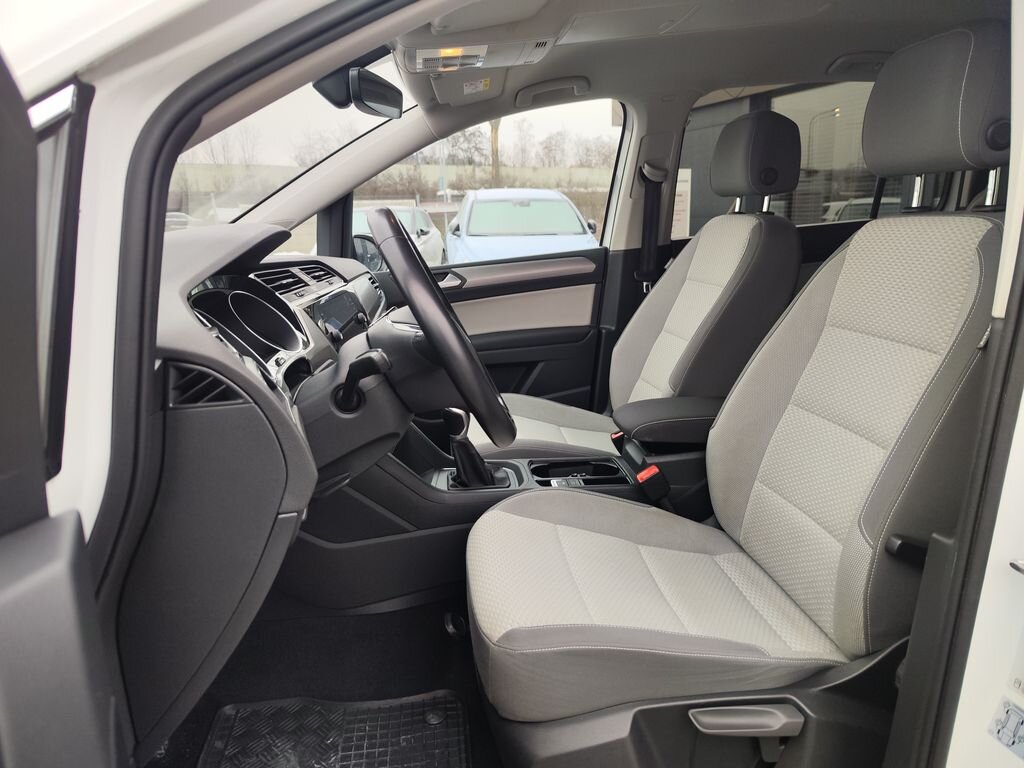 Volkswagen Touran MPV 1,5 l 110 kw