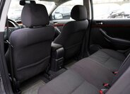 Toyota Avensis 29
