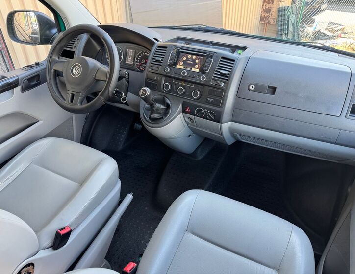 Volkswagen Transporter 11