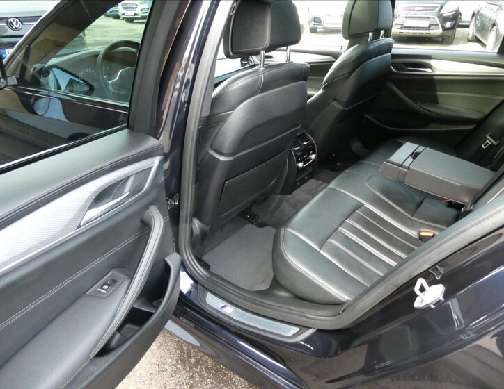 BMW Řada 5 Kombi 3,0 l 235 kw